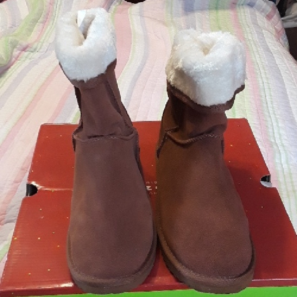 Brown Suede Boots with White Faux Fur Lining